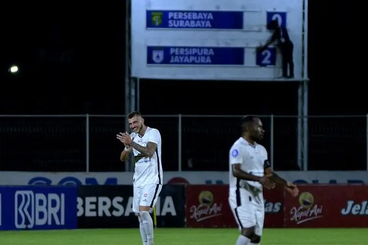 Persiapan Mepet, Pelatih Persipura Alfredo Vera Pasrah Ladeni Persib Besok