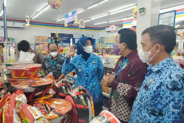 Stop Panic Buying, Ayu Minta Mini Market Atur Penjualan Minyak Goreng