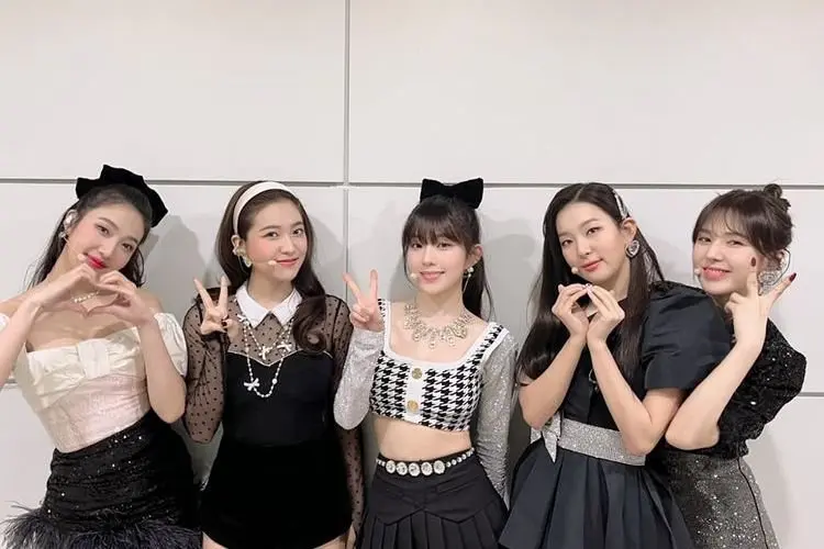 Resmi! ReVeLuv Besiap, Red Velvet Dikonfirmasi Comeback Maret Mendatang