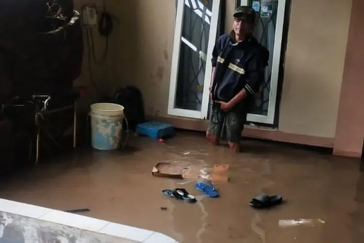 Injtensitas Hujan Tinggi, BPBD KBB Imbau Warga Waspada Bencana Banjir dan Longsor