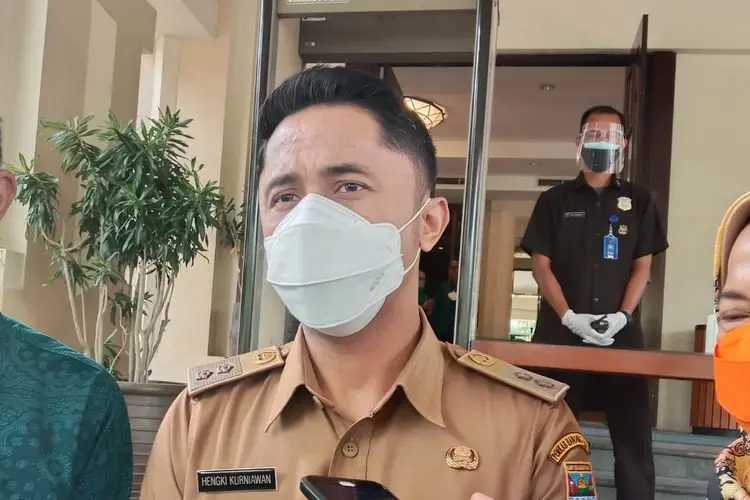 Hengky Kurniawan Ngaku Akan Siapkan Solusi Bagi 50 Mahasiswa KBB yang Mendapatkan Beasiswa di UIN SGD Bandung