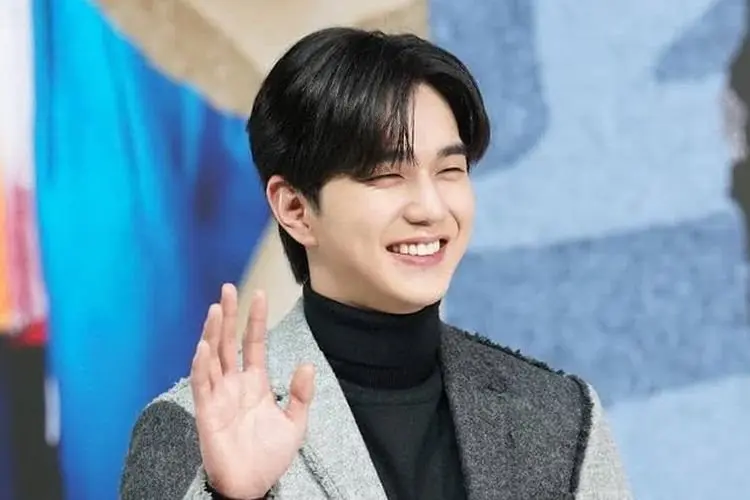 Yoo Seung Ho 'Moonshine' Dikabarkan Akan Bergabung dengan Agensi YG Entertainment