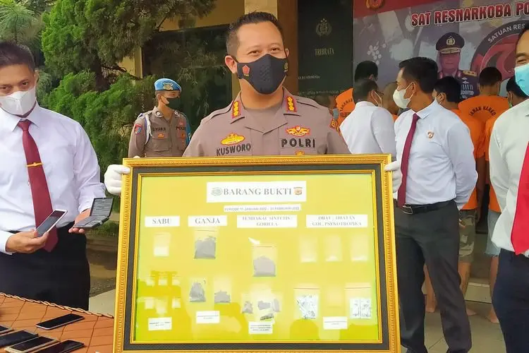 Polresta Bandung Bongkar Sindikat Penjualan Narkoba Lewat Media Sosial
