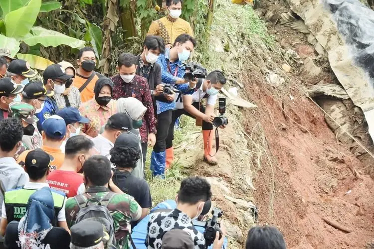 Marahi ASN Kementrian PUPR, Yusfitriadi : Mensos Tri Rismaharini Tidak Proporsional