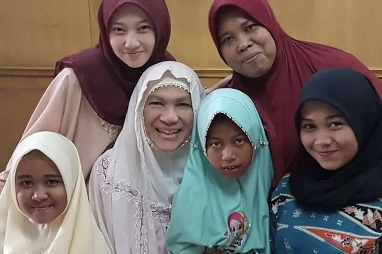 Usai Dorce Gamalama Meninggal Dunia, Anak Angkat dan Keluarga Berebut Harta Warisan?
