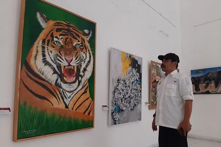 59 Seniman Bandung Unjuk Gigi dalam Pameran 'Katakan Seni Rupa dengan Cinta' di GPK Naripan