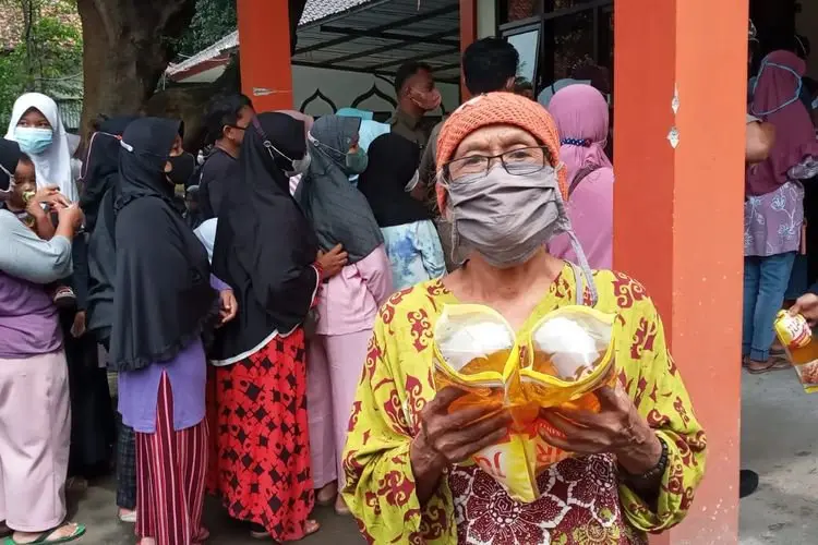 Pemkab Cirebon Siapkan 10.000 Liter Minyak Goreng