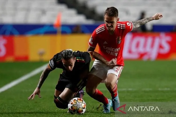 Ajax vs Benfica Imbang, Eric ten Haag Meradang: Buang-buang Peluang!