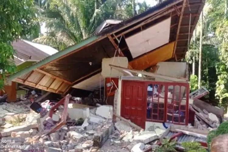 Update Dampak Gempa M6,1 di Pasaman Sumbar, 7 Orang Meninggal Dunia Ribuan Warga Mengungsi