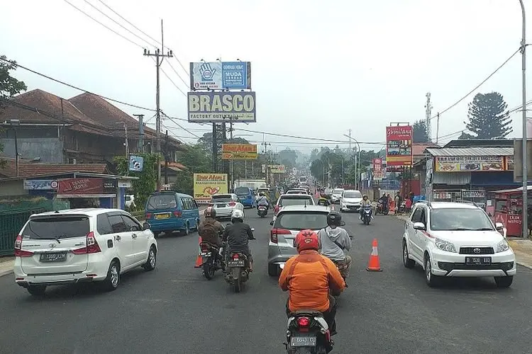 Anggota DPR RI Telat Rapat 2 Jam Gegara Macet di Puncak, Desak Kemen PUPR Lakukan Ini