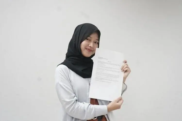 Nurul Apriananda Masisiwi UM Bandung Ini Sabet Perak Lomba Puisi Tingkat Nasional 
