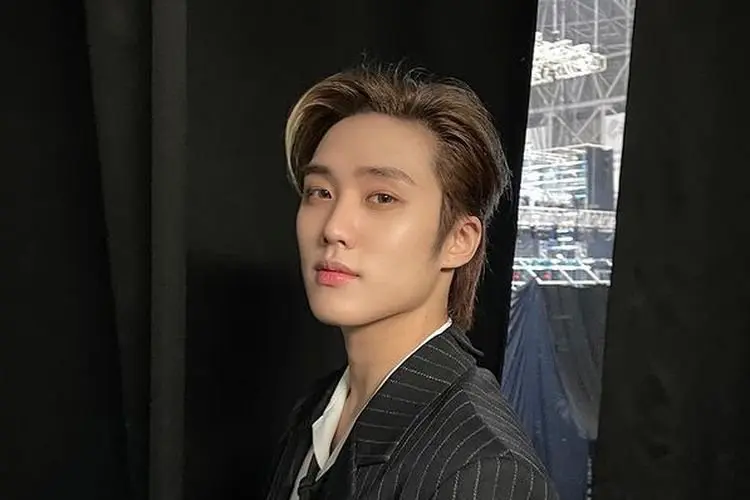 Jacob THE BOYZ Dikonfirmasi Positif Covid-19 Setelah Kembali ke Korea