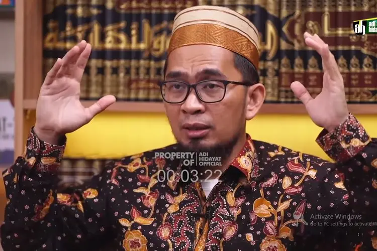 Hukum Mengelap Air Sisa Wudhu, Ustadz Adi Hidayat: Tidak Ada Hubungannya Sama Sekali dengan Dosa