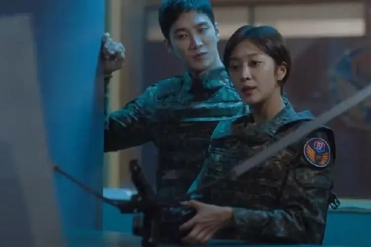 Spoiler Military Prosecutor Doberman Episode 2 : Kecurigaan Do Bae Man kepada Cha Woo In kian Meningkat