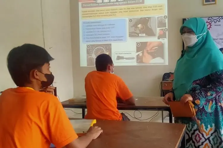 Ratusan Warga Kab Bandung dan KBB Menjadi Peserta Pelatihan Keahlian Wirausaha IKM