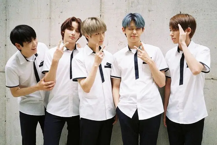 TXT Jadi Artis Korea Pertama yang Memenangkan Hero Of The Year di NME Awards 2022 Inggris