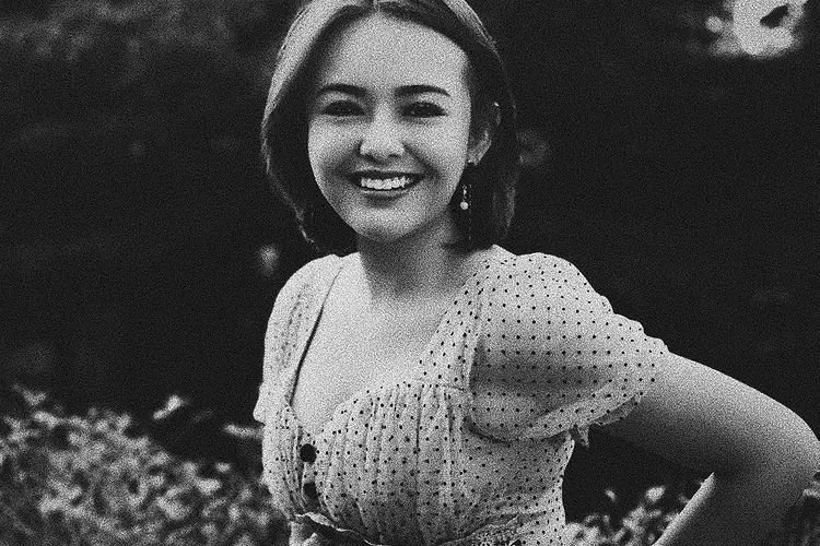 Unggah Foto Hitam Putih di Instagram, Amanda Manopo Pamit dari Ikatan Cinta?