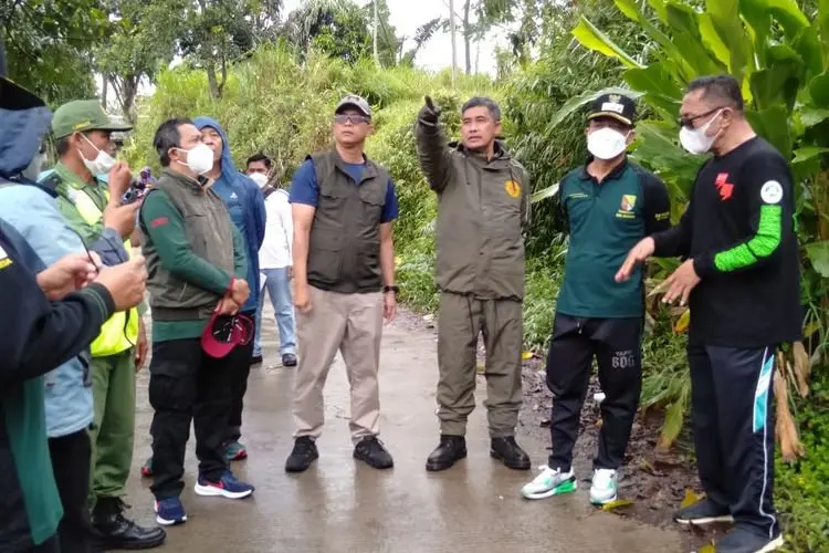 Perbatasan Kabupaten Bandung-Cianjur Kerap Longsor,  Bagini Langkah Bupati Dadang Supriatna 