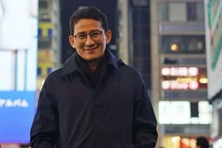 Ribut-ribut Soal Brand Indonesia di Paris Fashion Week, Begini Jawaban Sandiaga Uno