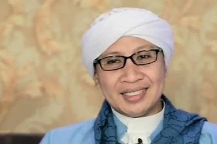 Sholat Tak Khusyuk Gegara Diganggu Setan, Perangi dengan Satu Cara Ampuh dari Buya Yahya Ini