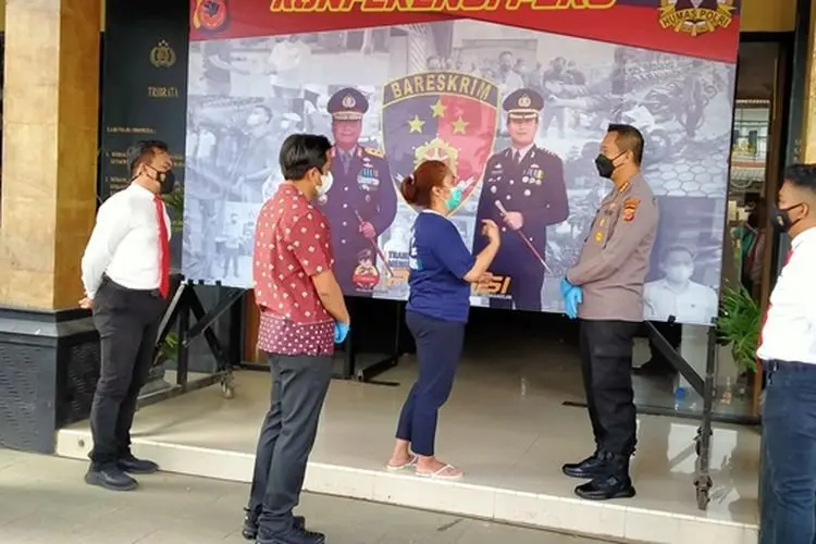 Polisi Bongkar Modus Order Fiktif Minyak Goreng Murah di Bandung, Kerugian Mencapai Rp1,1 Miliar