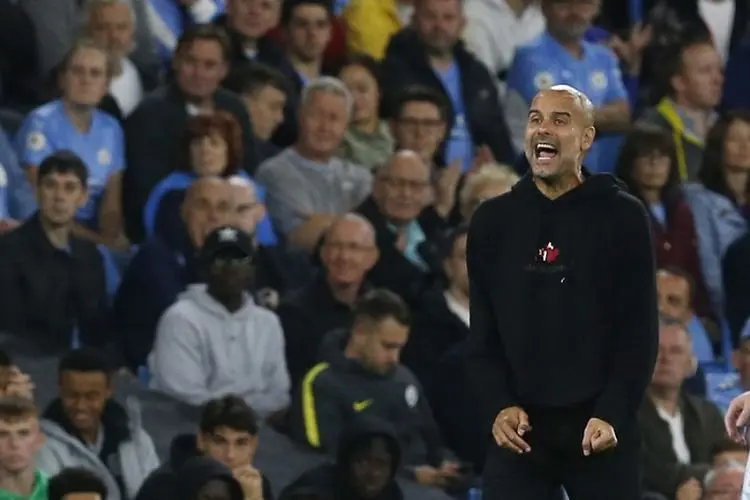 Guardiola: Zinchenko Siap Bermain Lawan Sporting