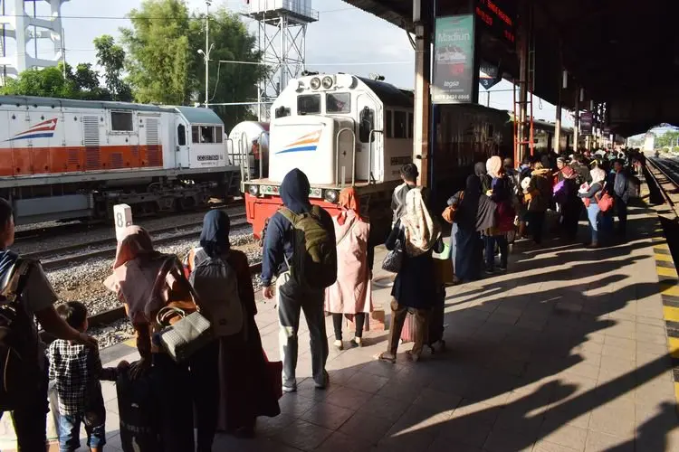 Dosis Vaksin Lengkap, Penumpang KA Kini Tanpa Antigen PCR