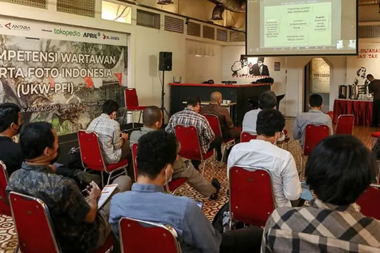 PFI Gelar Uji Kompetensi Wartawan Perdana