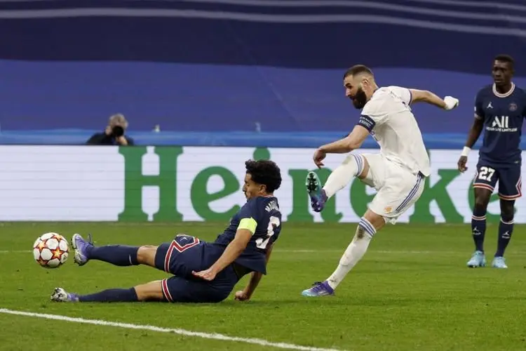 Benzema Menolak Gol Pertamanya Kesalahan Kiper PSG 