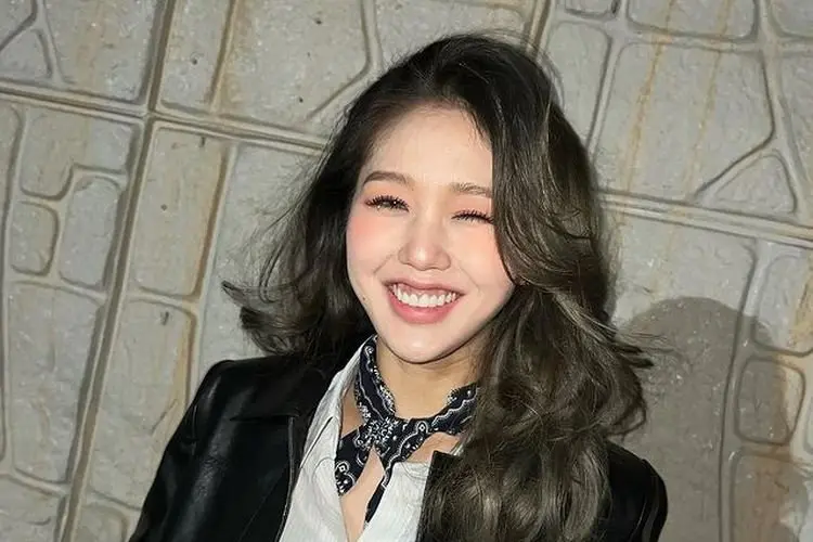 Setelah YooA Oh My Girl, Kinia Mimi yang Dinyatakan Positif Covid-19