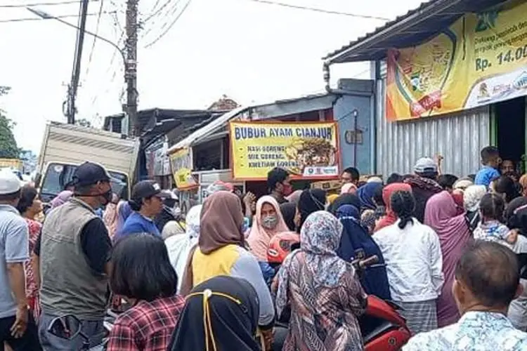 300 Botol Minyak Goreng Kemasan 2 Liter yang Dijual Toko Kelontong di Bogor Ludes dalam Sehari