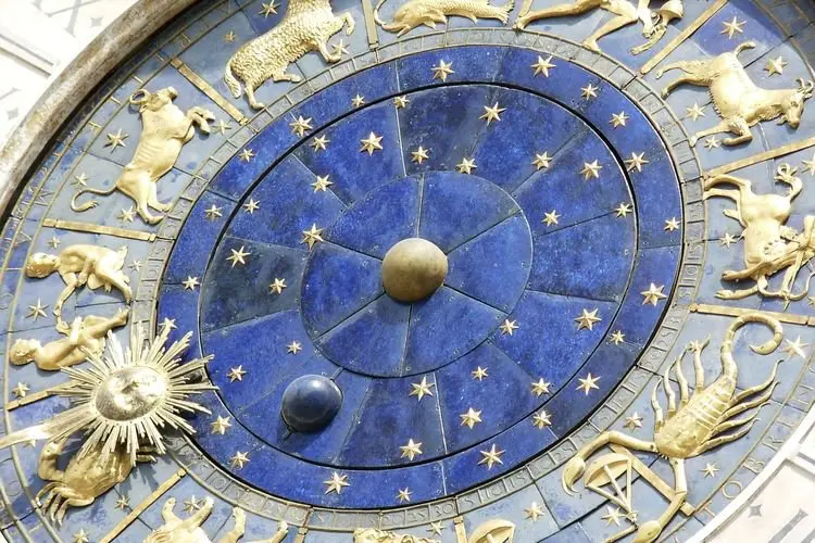 Ramalan Zodiak Minggu 13 Maret 2022: Hari yang Sibuk untuk Pisces, Aquarius Ingin Berkomitmen?