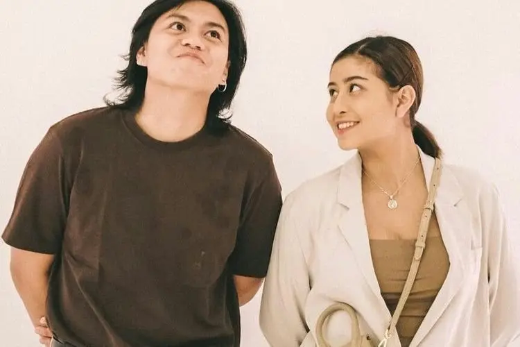 Sempat Bertunangan, Hubungan Awkarin dan Gangga Kandas Lagi?