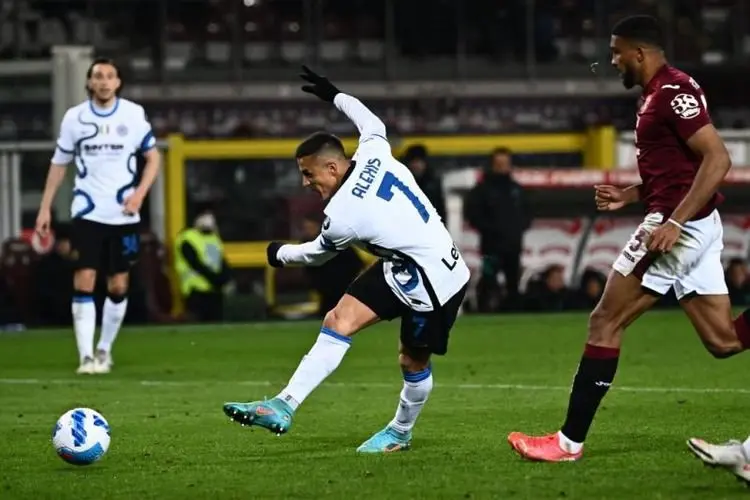 Lawan Torino, Sanchez Selamatkan Inter dari Kekalahan