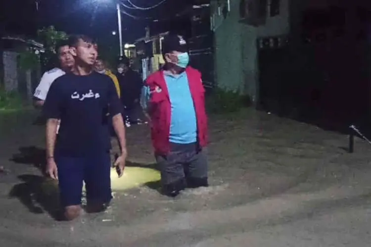 Lagi Banjir Bandang Melanda Cirebon, Ribuan Rumah Terendam