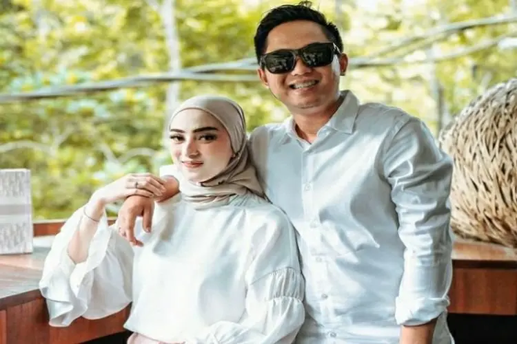 Sambangi Bareskrim Polri, Dinan Nurfajrina Istri Doni Salmanan Penuhi Panggilan Penyidik