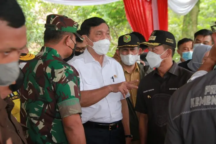 Tak Hanya Bersih, Luhut Minta DAS Citarum Dibuat Menarik