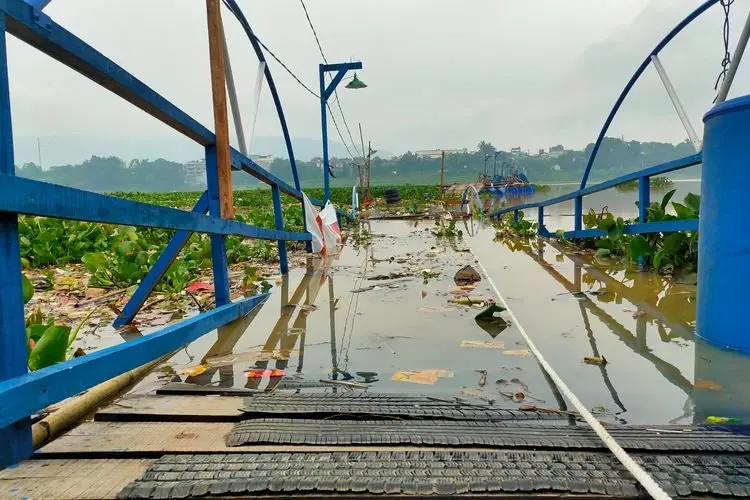 Jembalas Diperbaiki, Pengelola Sebut Warga dan Anak Sekolah Banyak yang Terlambat