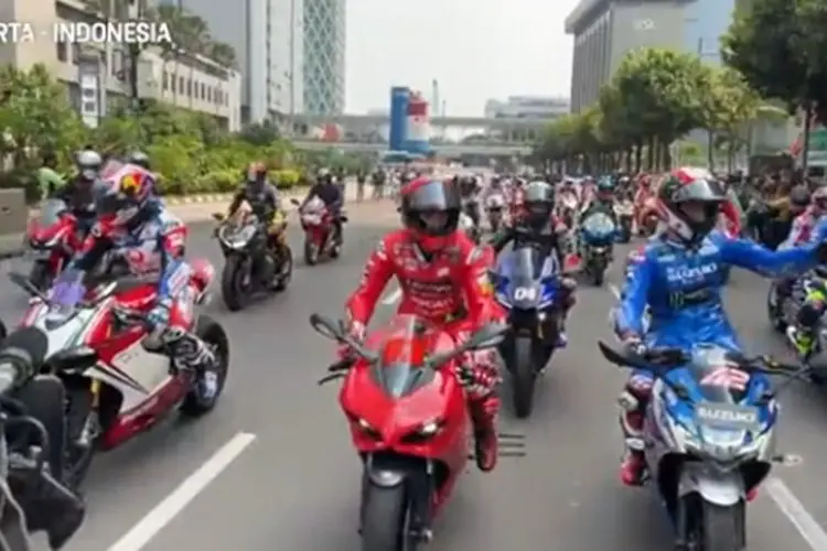 Geberrrr... 20 Pembalap MotoGP Parade di Jakarta