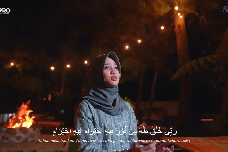 Lirik Sholawat Robbi Kholaq Thoha Minnur