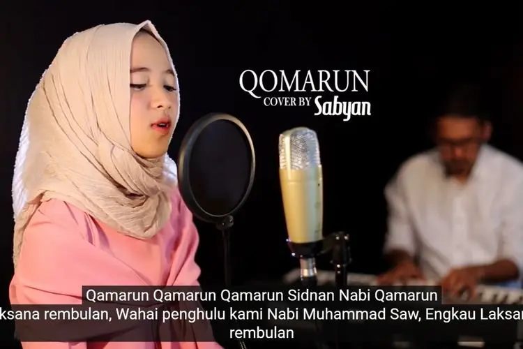 Lirik Sholawat Qamarun