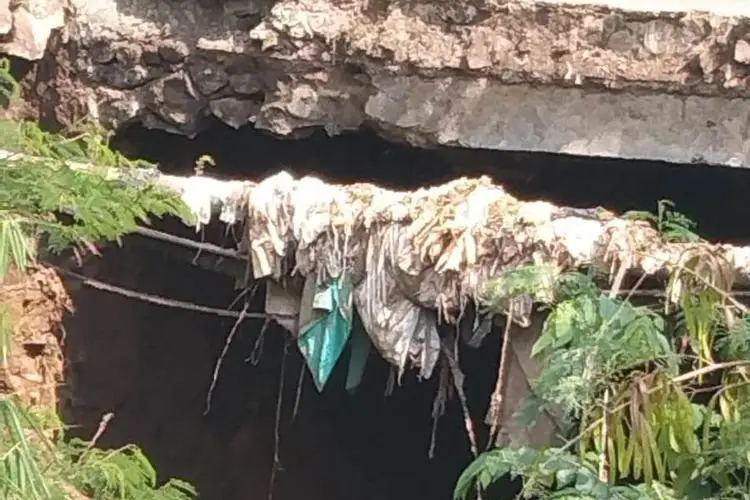 Jembatan Penghubung 2 Kecamatan Ambrol, Aktivitas Warga Garut Terhambat
