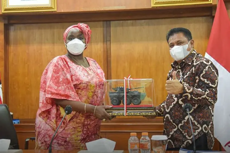 Pindad Jajaki Potensi Kerja Sama Industri Pertahanan dengan Kenya