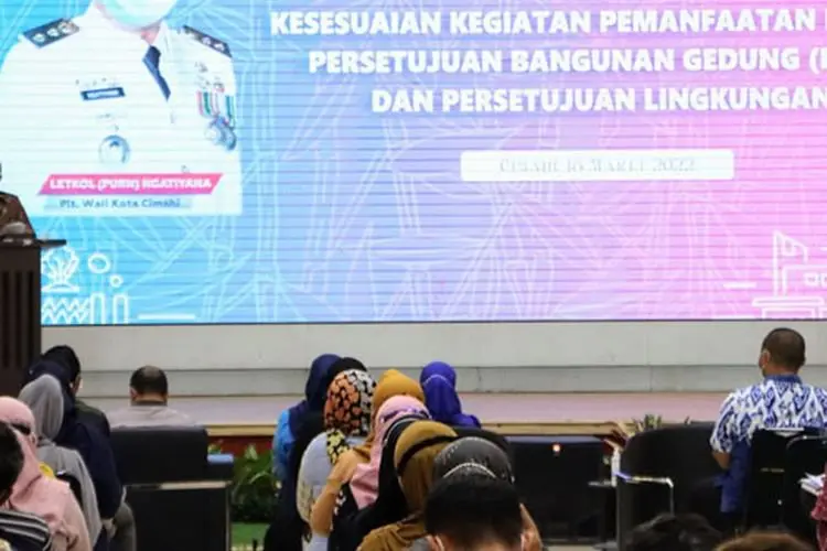 225 Orang Ikuti Sosialisasi Perubahan Perizinan Dasar di Cimahi