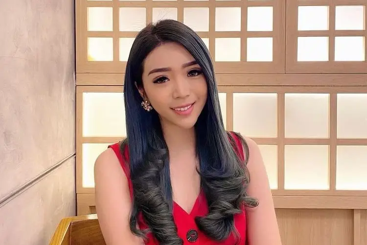 Tak Ingin Dicap Anak Manja, Dara Cantik Ini Buktikan Mampu Kembangkan Usaha Keluarga