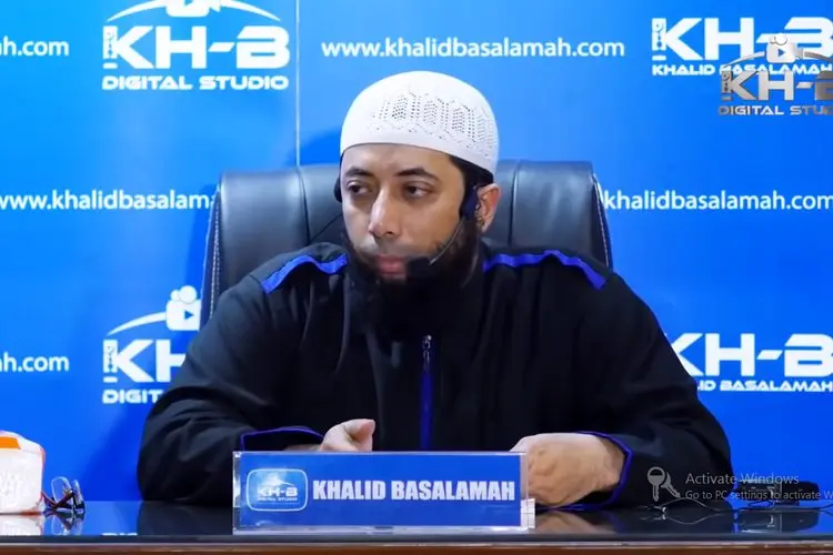 Makna Ibadah Dipaksakan dalam Islam, Ustadz Khalid Basalamah: Supaya Terhindar dari Godaan Setan
