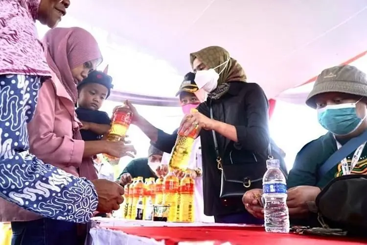 Manfaatkan Subsidi dari Pemprov Jabar, Pemda KBB Gelar OP Murah Minyak Goreng