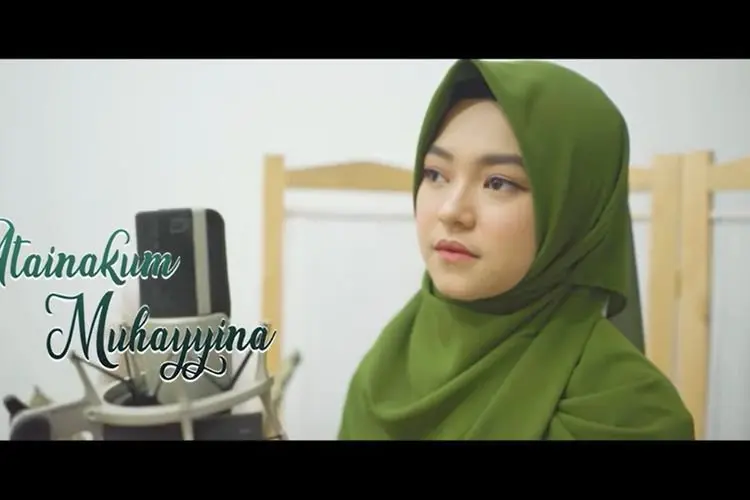 Lirik Sholawat Atainakum Muhayyina
