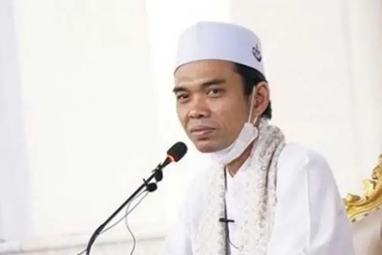 Apakah Sholat Tarawih Terburu-buru Tetap Sah? Ini Penjelasan Hukum Islamnya Menurut Ustadz Abdul Somad