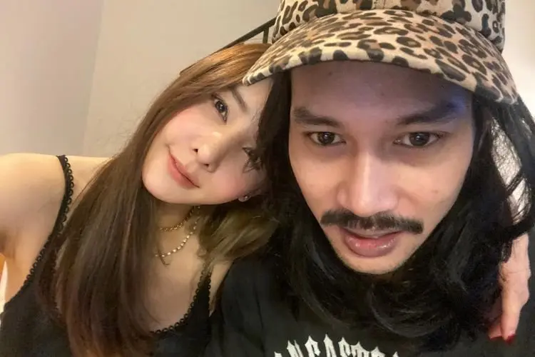 Tolak Uang Ratusan Juta, Kekasih Tangmo Nida Pilih Jualan Kaos